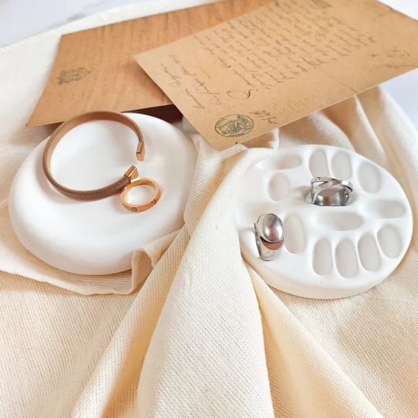 استند انگشتر سفید