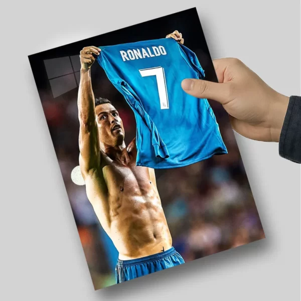 متال پوستر شادی گل رونالدو با پیراهن